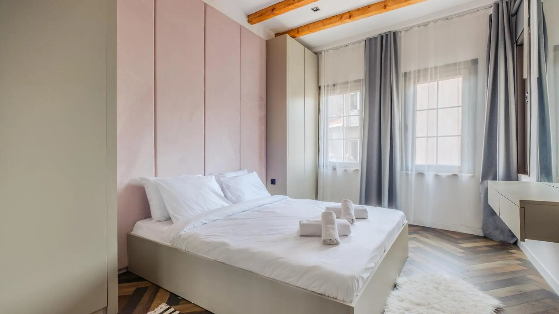 伊斯坦布尔Spacious Modern Flat With Balcony 5 Min To Taksim公寓 伊斯坦布尔